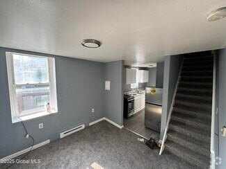 Building Photo - 663 2nd Ave