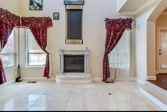 Foto del edificio - 5590 W Grant Line Rd