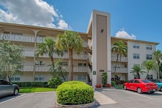 Building Photo - 2301 Lucaya Ln