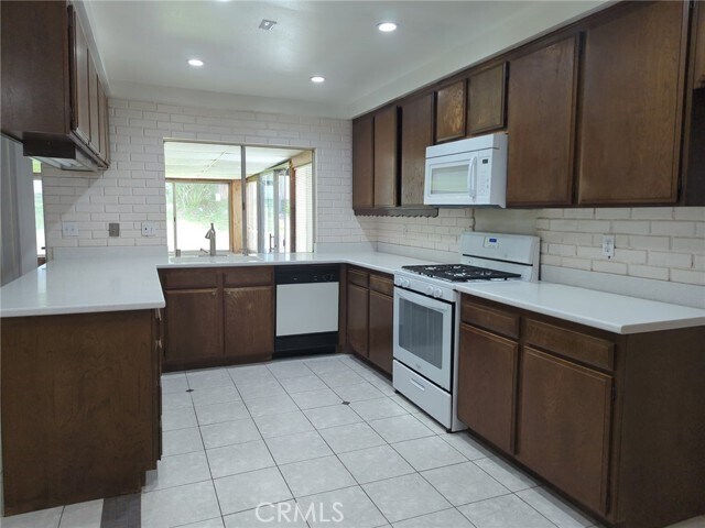 Building Photo - 11271 Sweetwater Dr