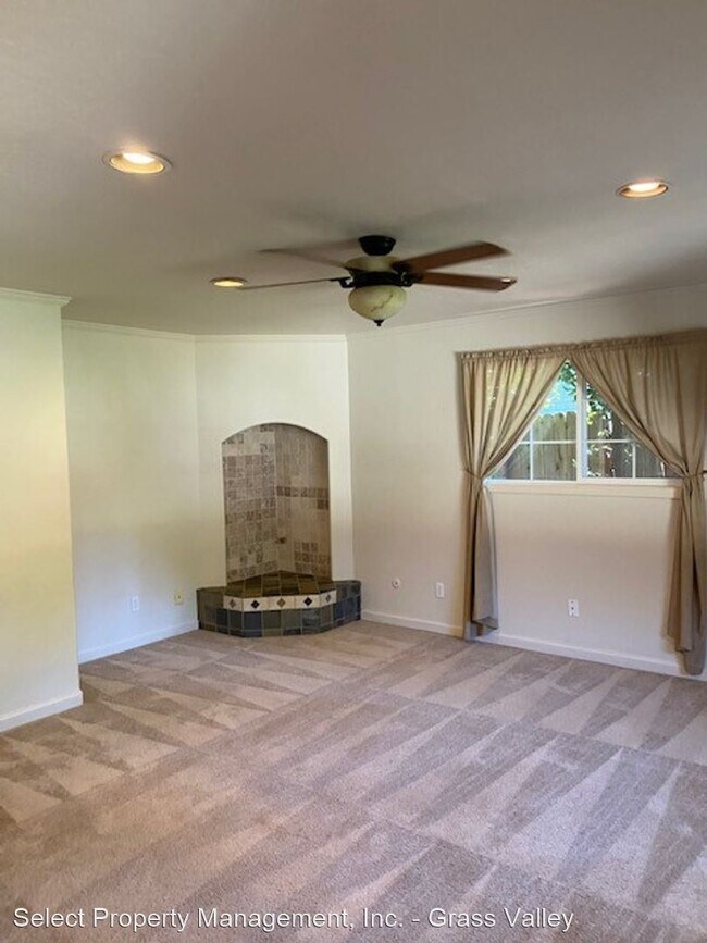 Foto del edificio - 3 br, 2 bath House - 595 Packard Drive