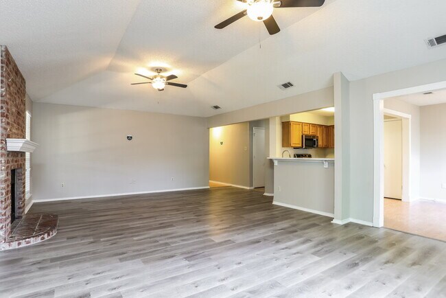 Building Photo - 1719 Wren Dr