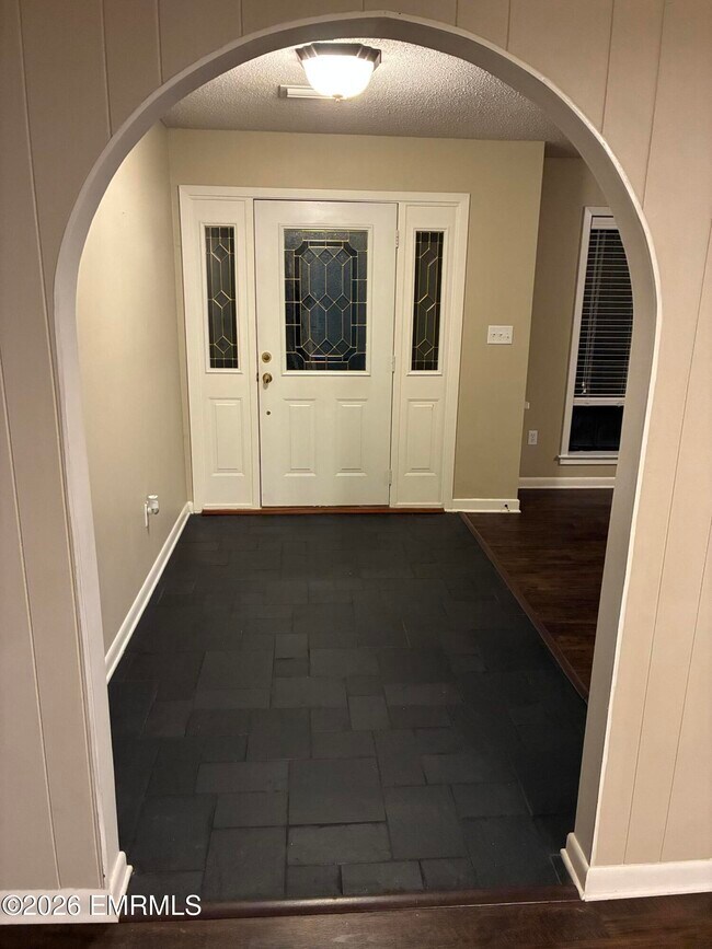 Foto del edificio - 8410 Cedar Ridge Cir