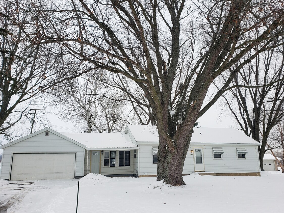 Primary Photo - 2980 Hope Rd