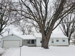 Building Photo - 2980 Hope Rd