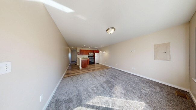 Building Photo - Strata Estates of Williston