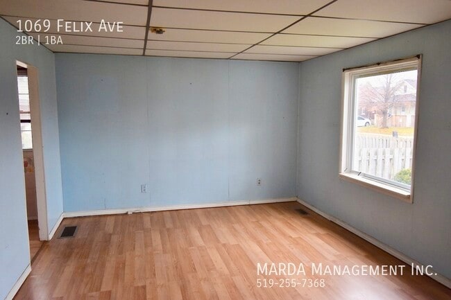 Building Photo - COZY 2 BED/1 BATH SINGLE FAMILY HOME PLUS ...