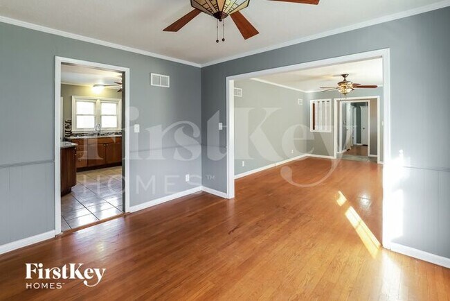 Foto del edificio - 3232 Shady Bend Dr