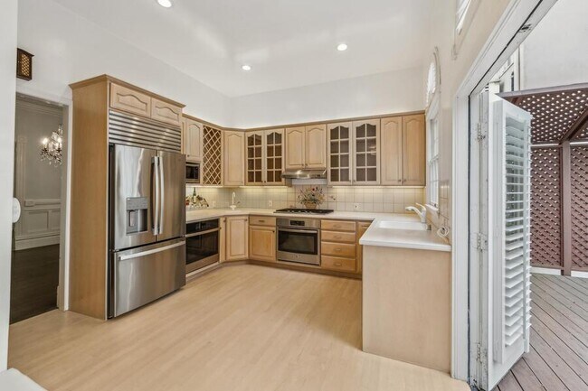 Foto del edificio - 2417 Webster St