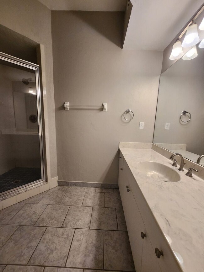 Foto del edificio - Move in Ready in NW Gainesville!