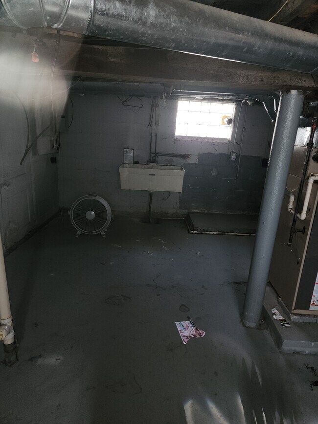 Foto del edificio - 4486 Turney Rd