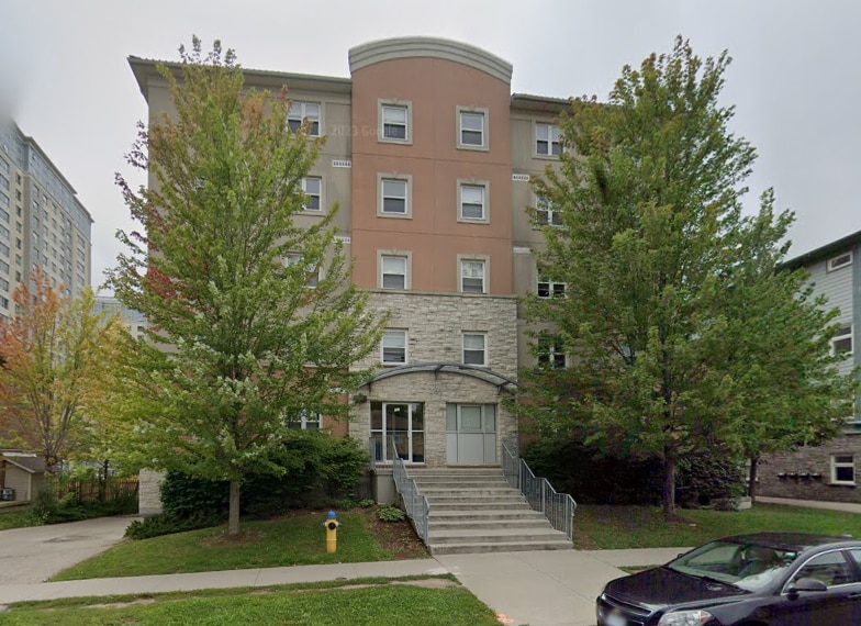 Building Photo - 504-504 Lester St