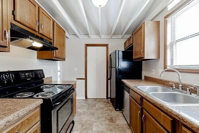 Foto del edificio - 141 Windmill Orchard Rd