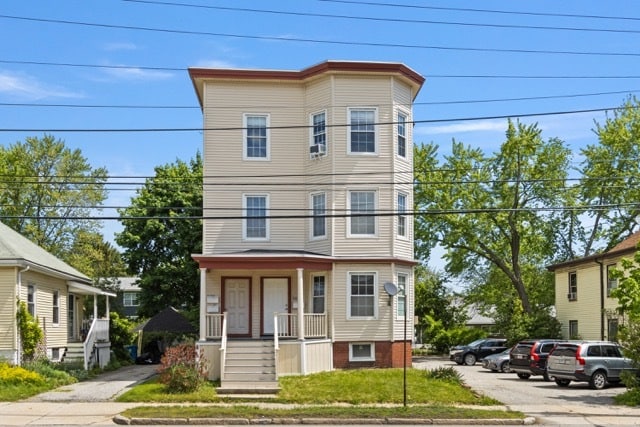 Building Photo - 583 Washington Ave