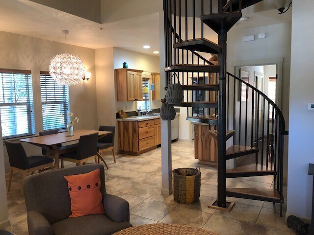 Foto del edificio - Fully Furnished Home