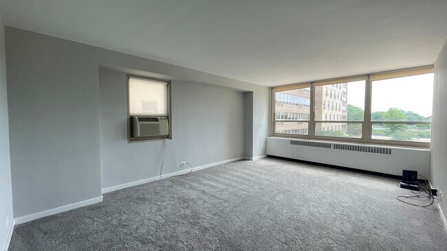 Foto del edificio - 3950 N Lake Shore Dr