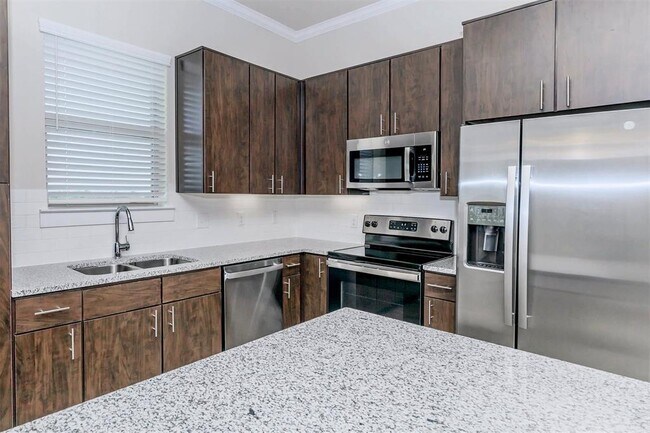 Foto del edificio - 7600 S Mason Rd
