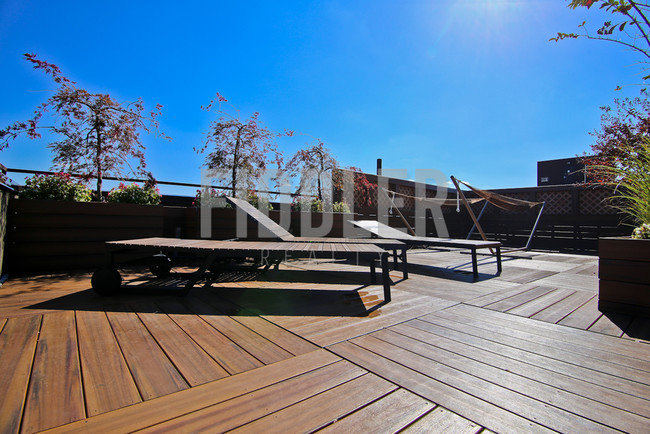 Foto del edificio - 220 N 10th St