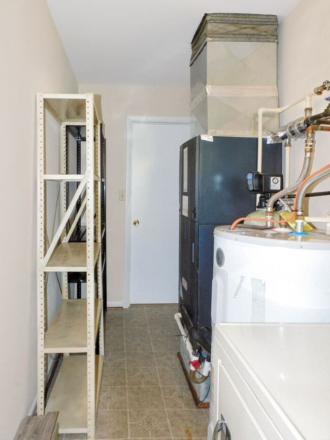 Remodeled Cottage with Shed on The Chesape... House Rental in Deale