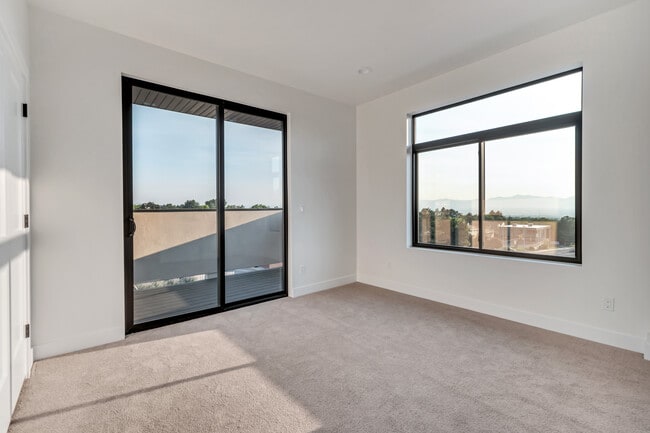 Foto del edificio - Shred Ready Homes