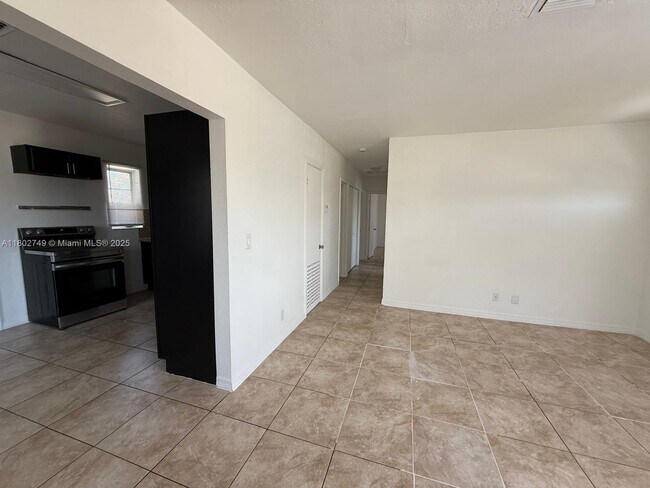 Foto del edificio - 350 W 27th St