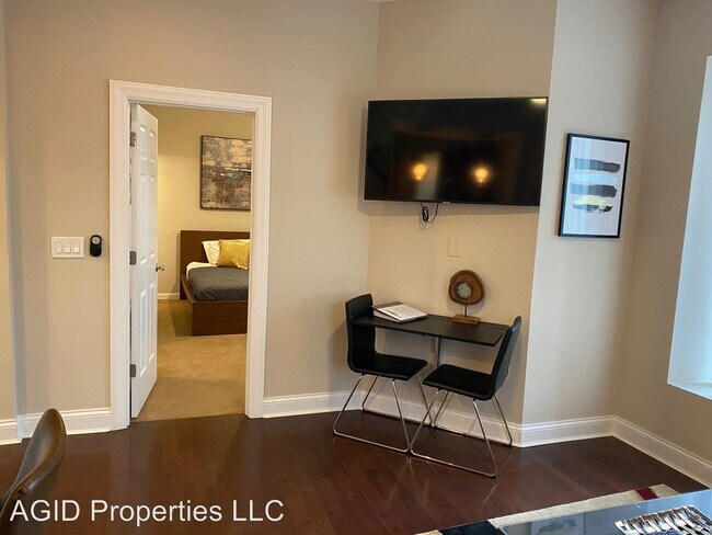 Building Photo - 2 br, 2 bath House - 964 Auburnview Drive 1W