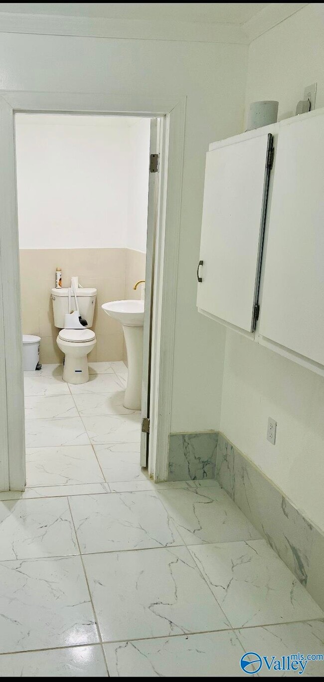 Foto del edificio - 3605 6th Ave SW