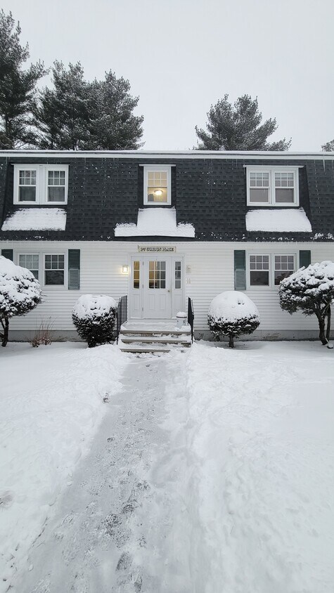 Foto del edificio - 12 Anglers Rd