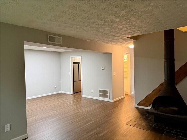 Foto del edificio - 1059 Mariners Dr