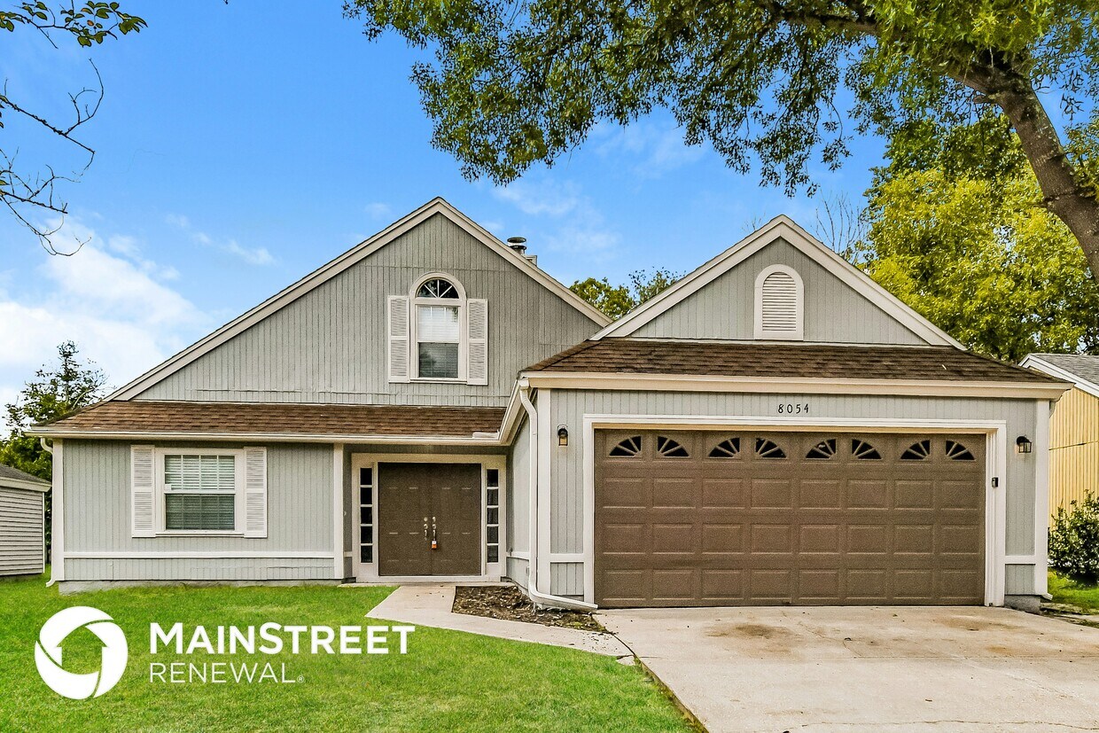 Foto principal - 8054 Loch Lomond Ln