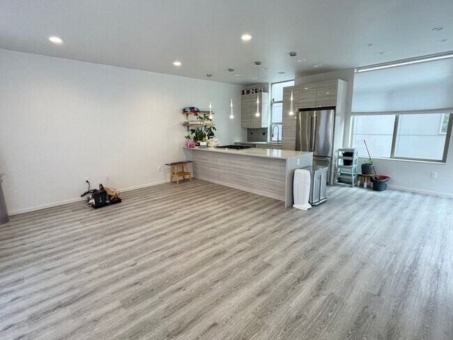 Foto del edificio - 6751 15th Ave NW