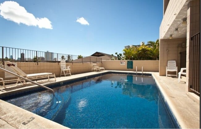 Pool for residents and guest. - 1524 Pensacola St