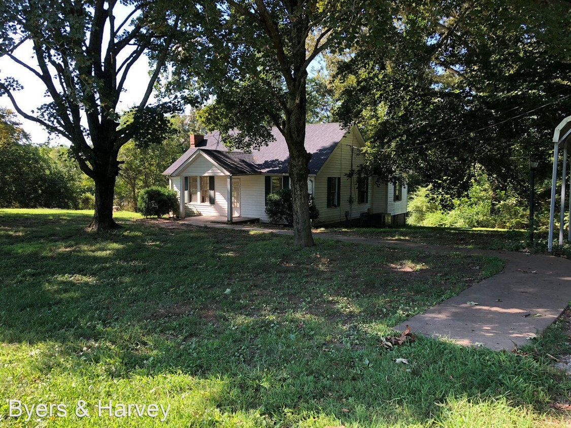 Primary Photo - 3 br, 1 bath House - 1448 Bend Road