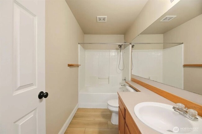 Building Photo - Monroe