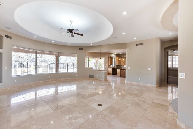 Foto del edificio - Relax by Pool with Mountain Views, Private...