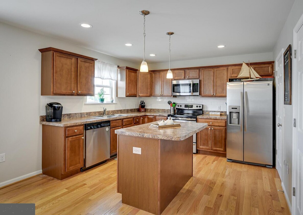 Kitchen with Island - 124 E James St
