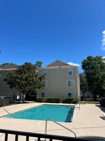 Building Photo - 3800 SW 20th Ave