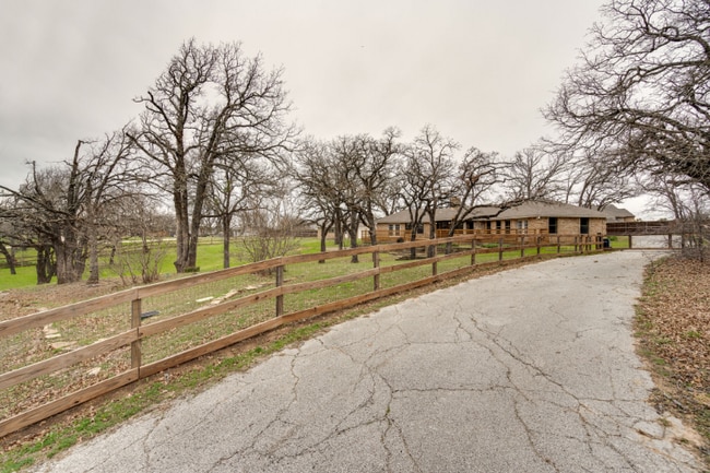 Foto del edificio - 3901 High Rd