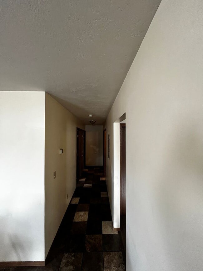 Building Photo - 94 N Grogan St