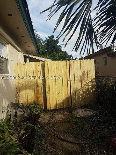Foto del edificio - 1519 N 59th Terrace