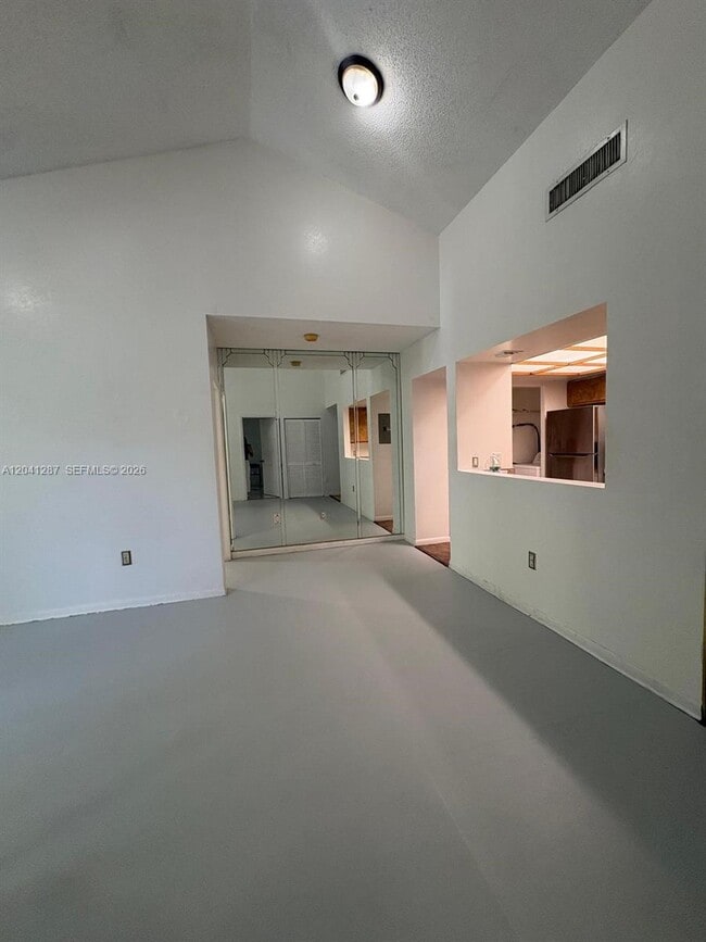 Foto del edificio - 201 NW 7th St