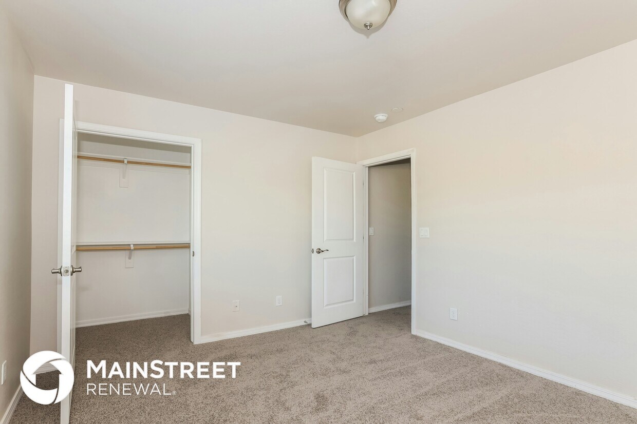 Primary Photo - 2000 N 36th St