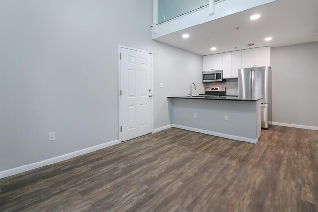 Building Photo - 416 63rd St