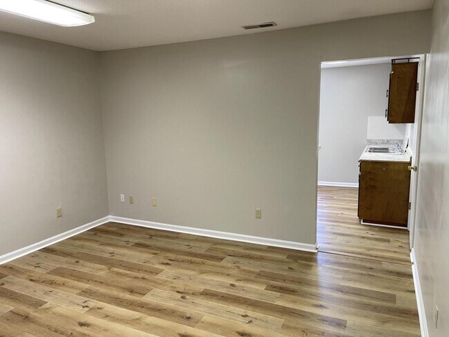 Foto del edificio - 6741 Ringgold Rd