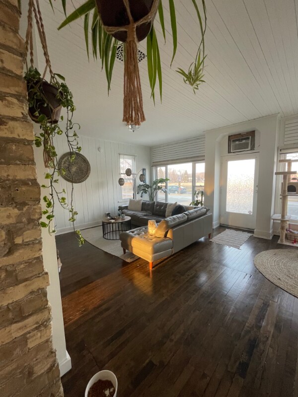 Foto del edificio - 3581 S Kinnickinnic Ave