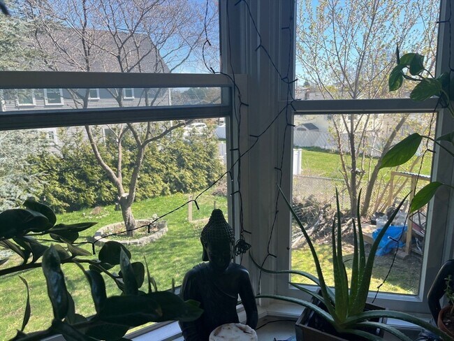 Foto del edificio - 94 Oakwood Ave