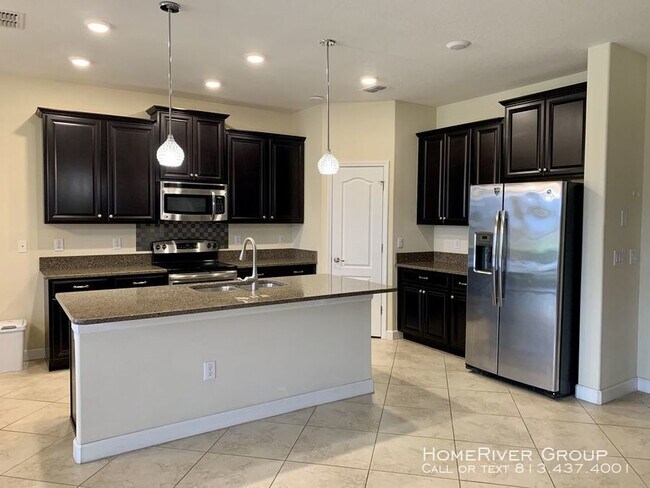 Building Photo - Large 5/3 Available Now In Gated Community!