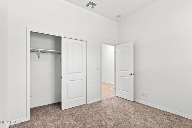 Foto del edificio - 15321 Promise Ct