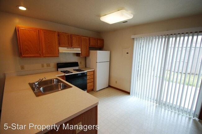 Building Photo - 131 Watertower Ct