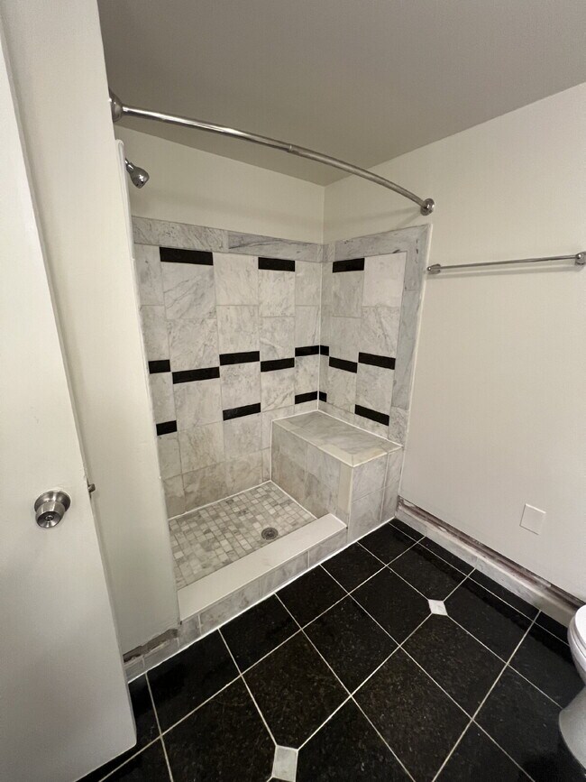 Foto del edificio - 1BD/1BA Cozy Baltimore Condo